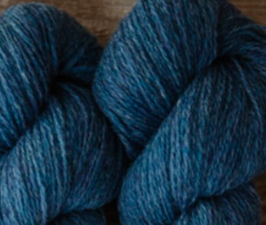 biches & bûches - le petit lambswool medium blue