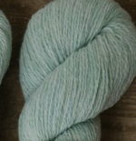 biches & bûches - le petit lambswool very light green