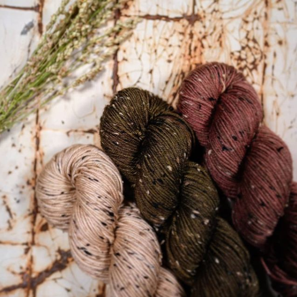 Farmers Daughter Fibers Craggy Tweed yarn with Superwash Merino-NEP blend