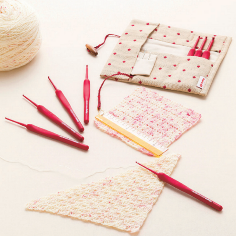 Etimo Red Crochet Hook with Cushion Grip Set