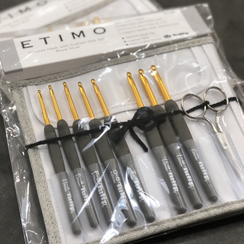 Etimo Crochet Hook with Cushion Grip Set: Royal Silver by Tulip