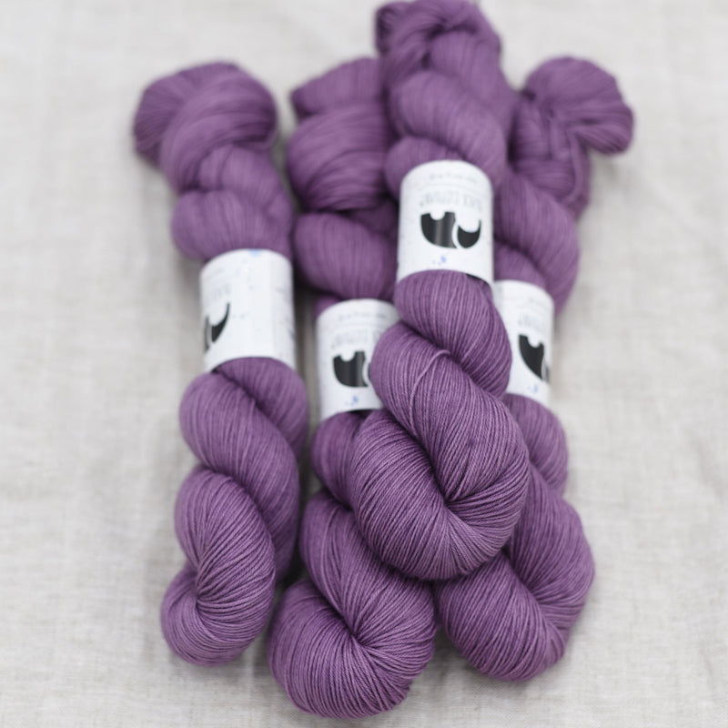 Black Elephant Singles Fingering (M-Z)