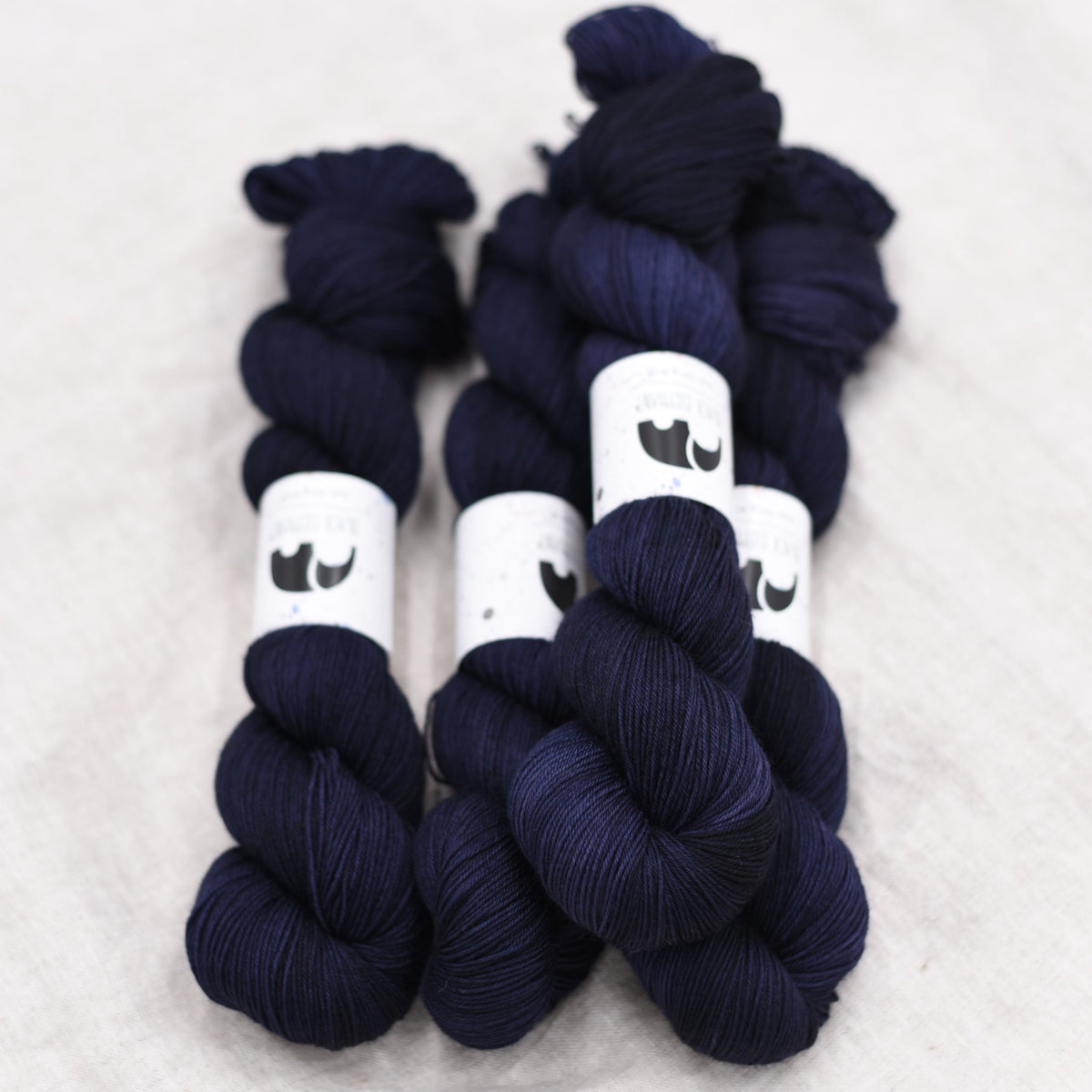 Black Elephant Singles Fingering (M-Z)