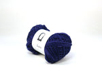 (vi)laines yarnlings - chaussettes sock blackberries in hands