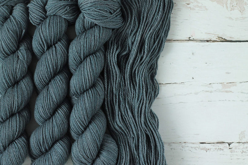 Julie Asselin Journey Sport blue Yarn