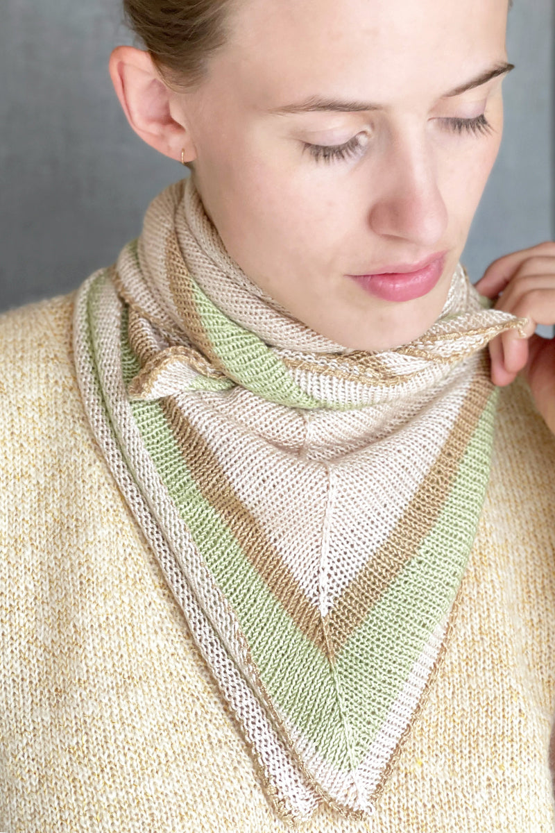 【MODERNIF】Ice Silk Incision Collar Knit Sunderland Lavender Soft Knit Scarf | La petite garçonne