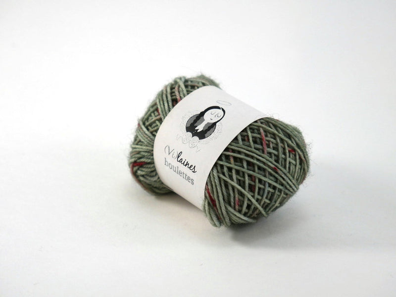 (vi)laines yarnlings - chaussettes sock in the backwoods with the wolf