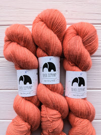 Black Elephant Singles Fingering